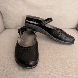 Noat Israel Black Leather Maryjane Loafers Women's Size 40